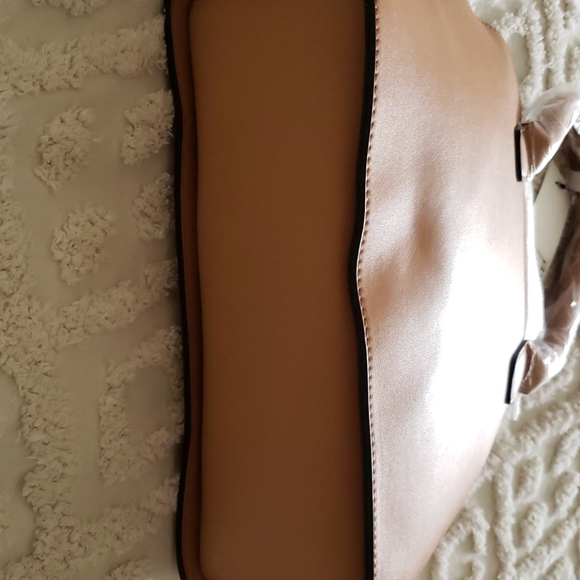 Handbag - Picture 5 of 6